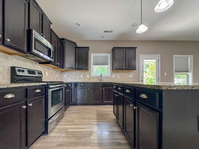 Photo - Gorgeous 4 Bed 2.5 Bath Home in West Gate