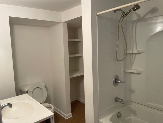 6 York St Unit 3
