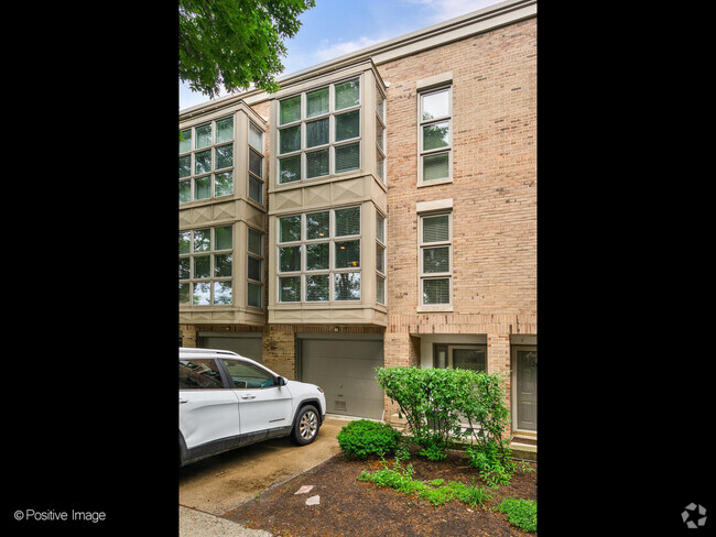 Building Photo - 2309 N Wayne Ave Rental