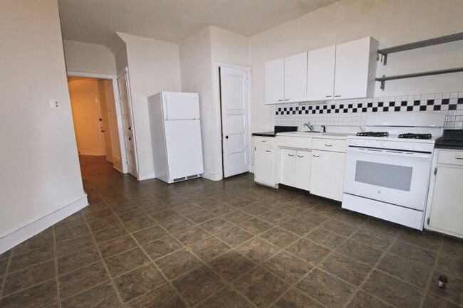 6335 Greene St Unit 1