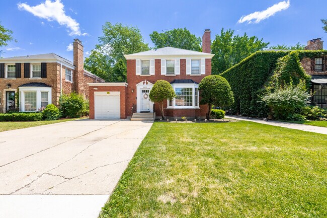 Photo - 6033 N Leader Ave