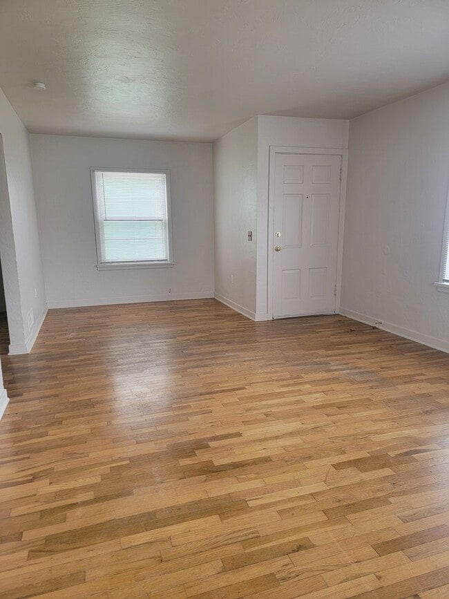 Photo - 2 bed 1 bath single family home