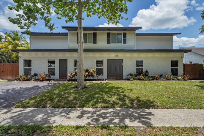 Photo - 10108 SW 53rd Ct