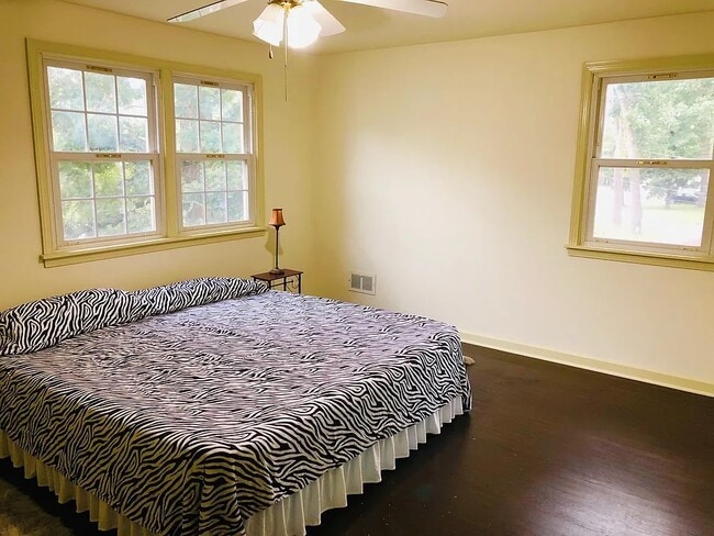 BEDROOM 1 - 201 Deptford Rd