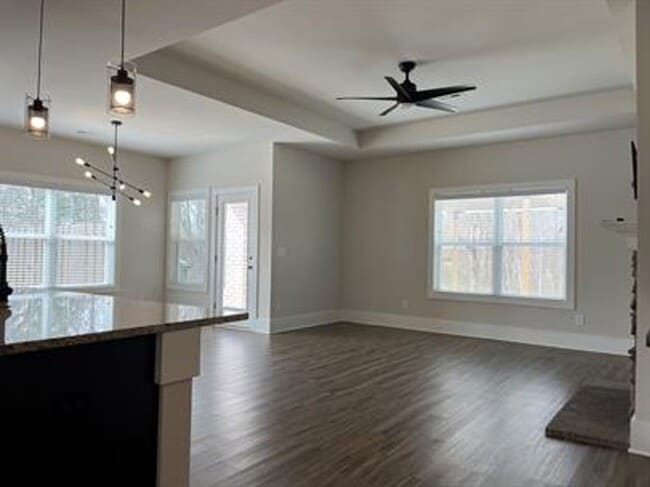 Photo - 154 Fernhill Dr NW