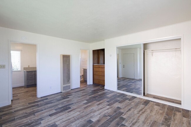 Photo - OPEN HOUSE: 12/13 1-2PM ~ Studio in La Jolla ~ 1 MILE from Beach! Unidad 1A