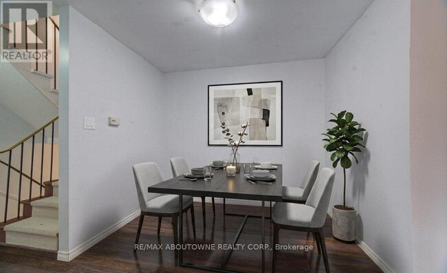 Photo - 30 Heslop Rd