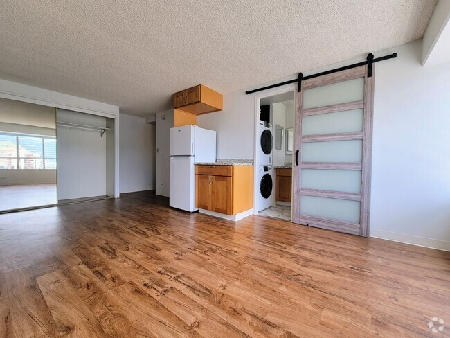 Building Photo - For Rent | Full Size Studio Apartment with... Unit 2404