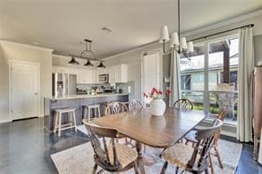 Photo - 2947 Moss St