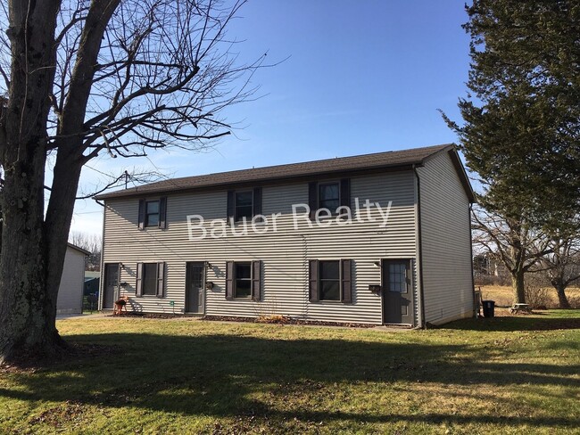 Building Photo - db34 Unit Apt #3