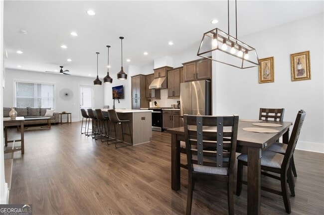 Photo - 2443 Sycamore Rd NW