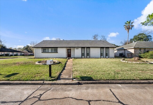 Photo - 16930 Stardale Ln