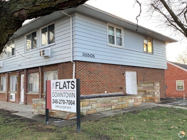 Building Photo - 35505 W Michigan Ave Unit 7 Rental