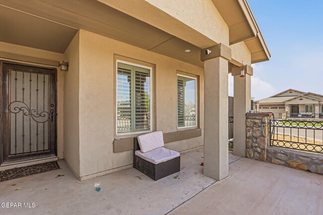 Photo - 12748 Tre Maximiliano Ave