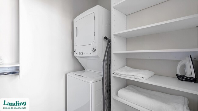 Photo - 2480-2522-2522 N Milwaukee Ave Unidad 323