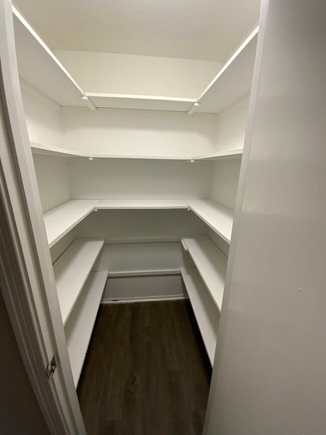 Large 1 Bedroom