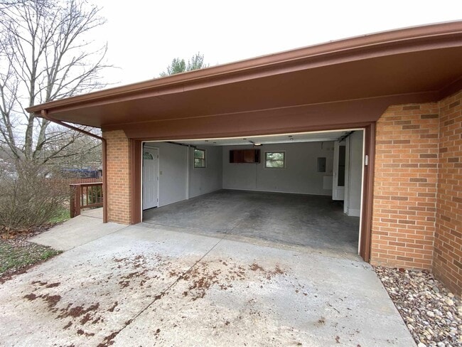 Photo - 1100 E Prairie Dr