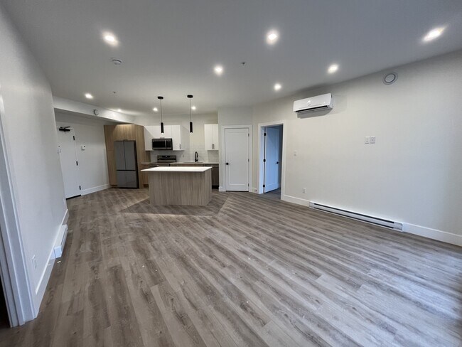 Photo - 1035 Melanson Rd Unité 107