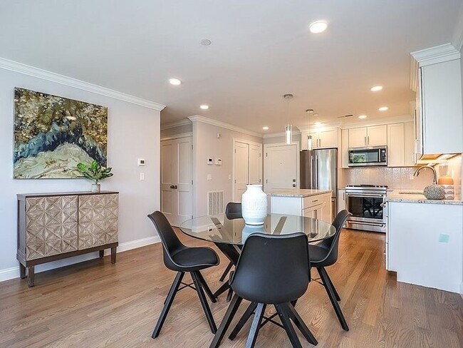 Photo - 1400 Centre St Unit 203