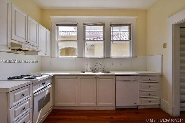 Photo - 2000 S Miami Ave