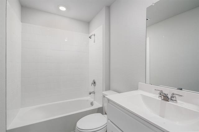 Photo - 4104 Alberta Ln