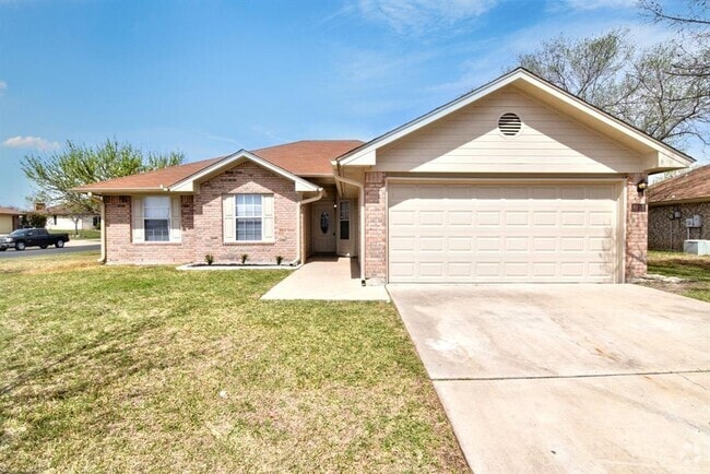 Building Photo - 4201 Bluestem Ln Rental