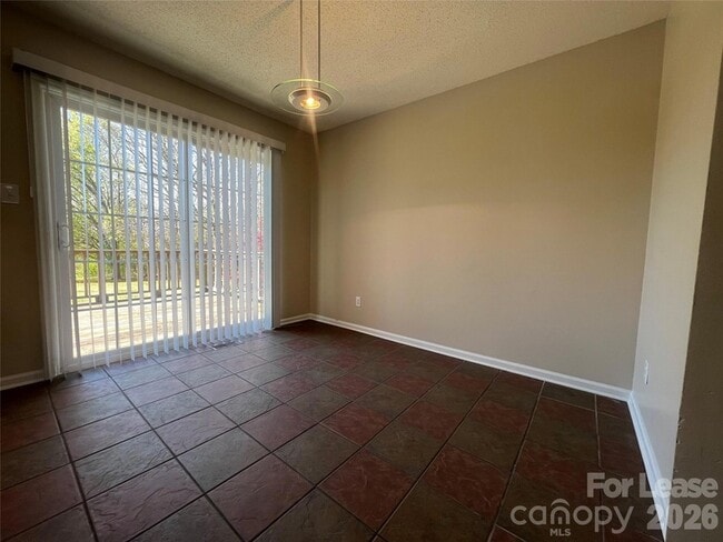 Photo - 1369 Little Rd