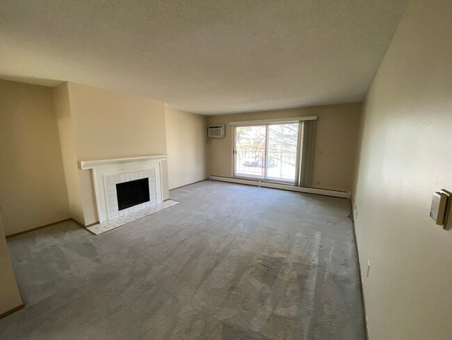 Photo - V10301-215 Unit 301-215