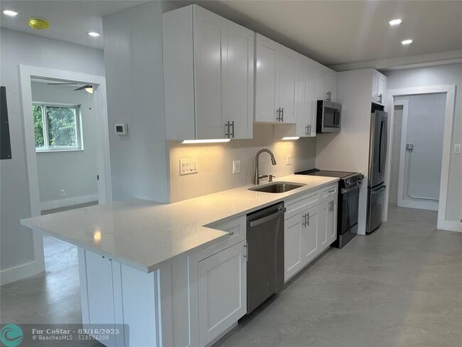 Photo - 4951 SW 28th Terrace Apartment Unit 2