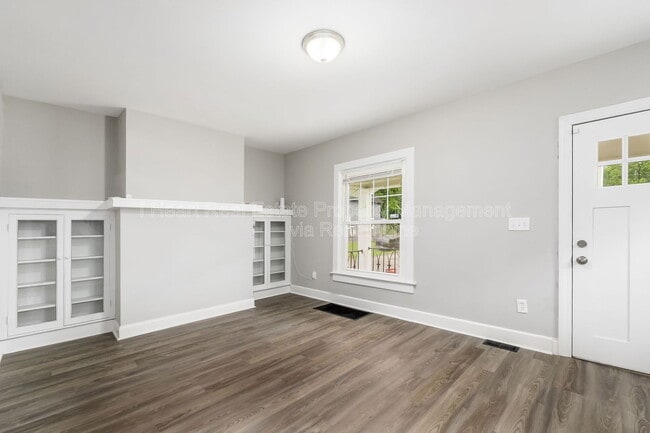 Photo - 914 Ellsworth Ave