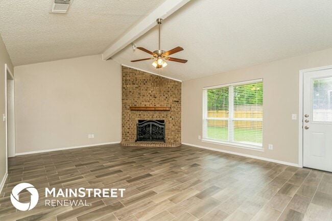 Photo - 724 Kensington Ln