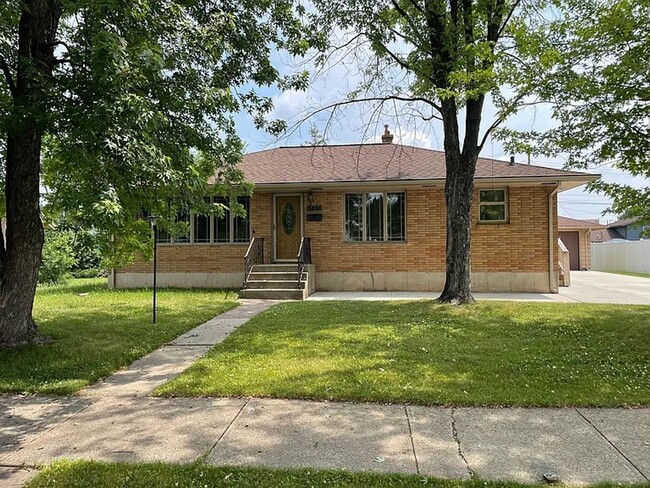 High quality home in Hibbing's coveted Gre... - High quality home in Hibbing's coveted Gre...