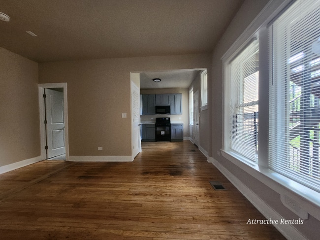 Photo - 1434 W Marquette Rd