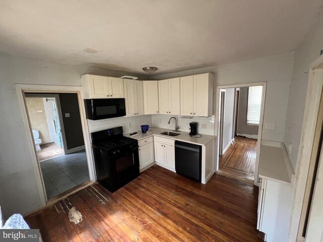 Photo - 1025 Broad St