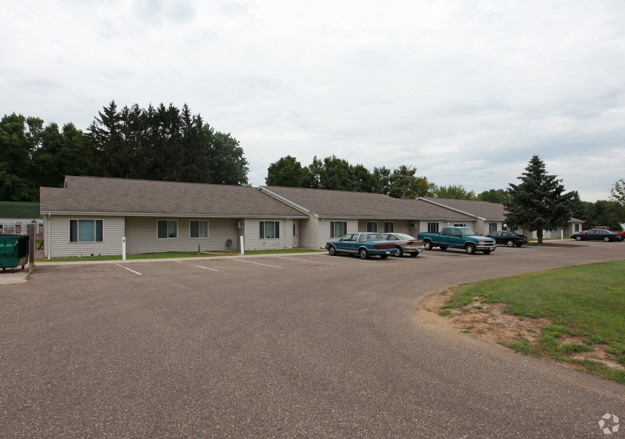 Oakview Apartments - Oakview Apartments