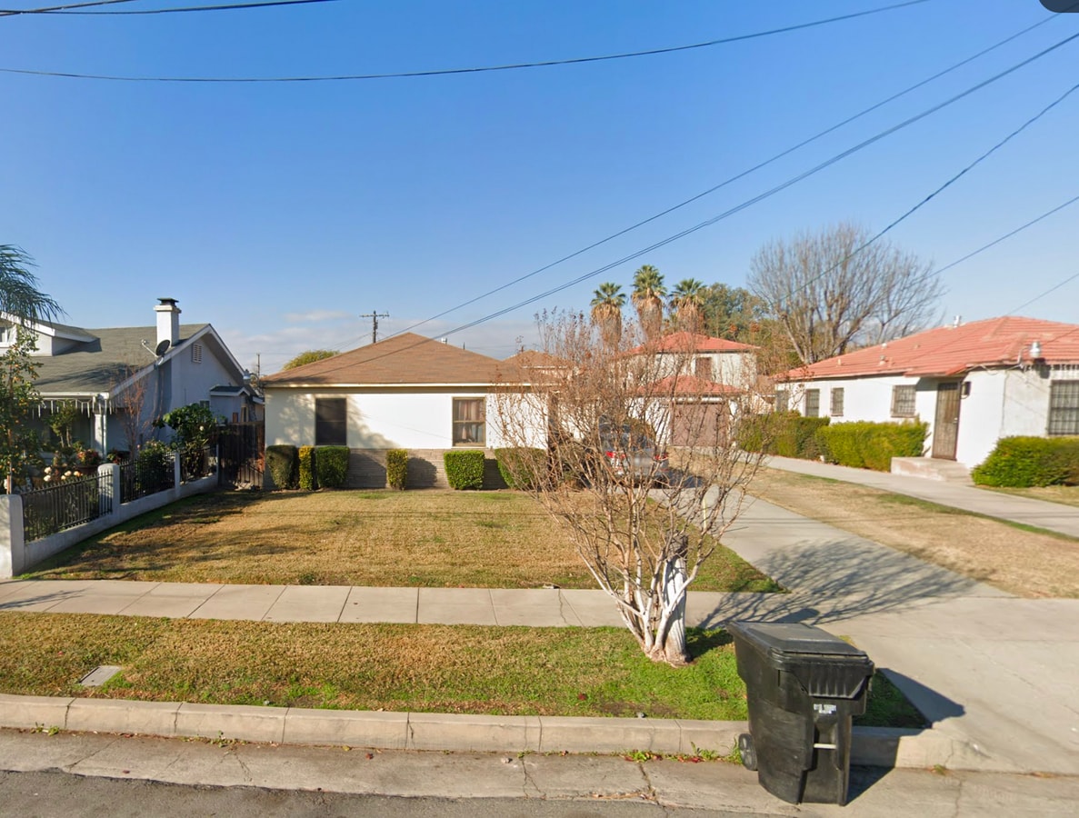 Photo - 1382 N Mountain View Ave Unit 1382