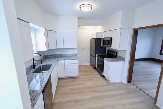 Photo - 295 Noble Ave