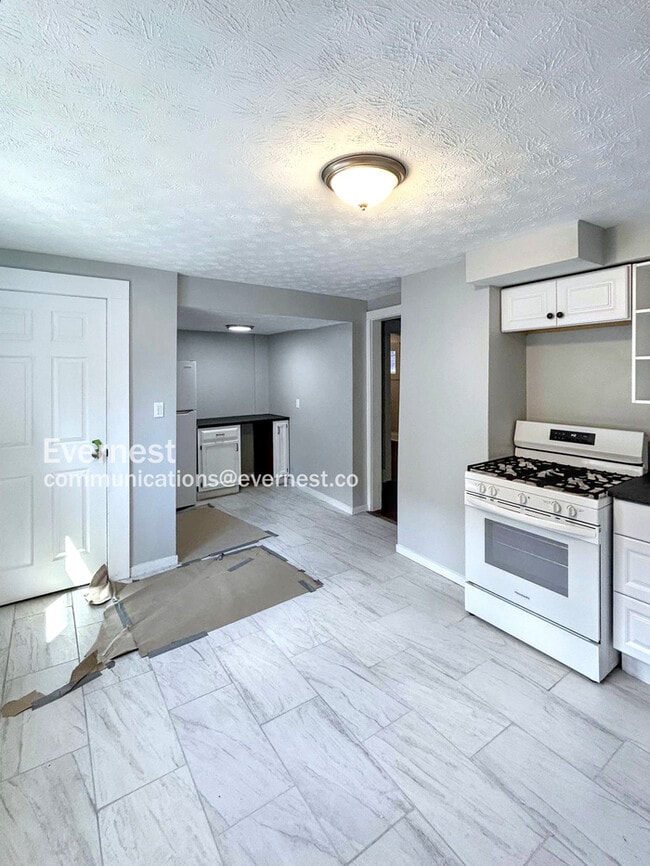 Photo - 1807 Denison Ave