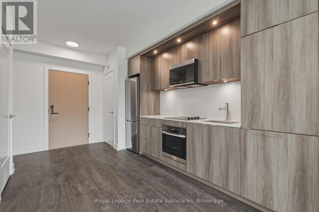 Photo - 25 Cordova Ave Unité 1010