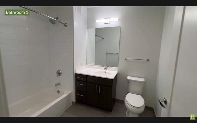 Photo - 160 W Superior St