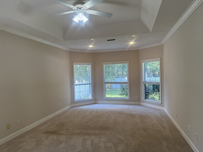 141 Royal-