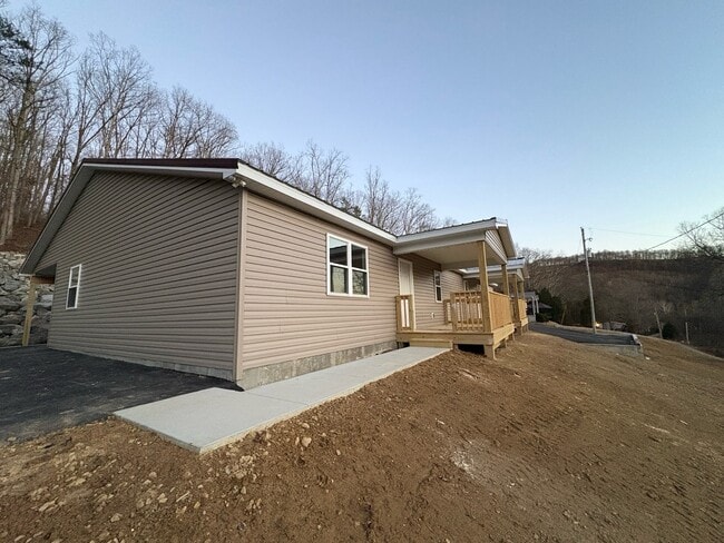 Photo - 276 Barker Road APT B