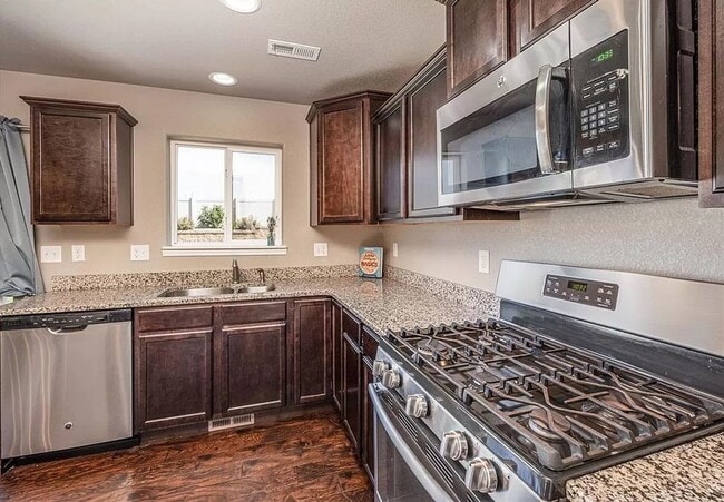 Photo - Well Maintained Single Family Home for Rent