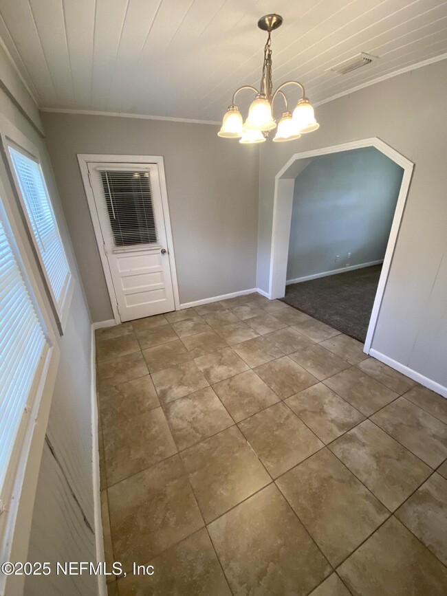 Photo - 5503 Royce Ave