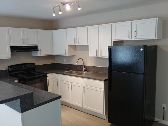 Gulf Breeze Apartments - Gulf Breeze Apartments