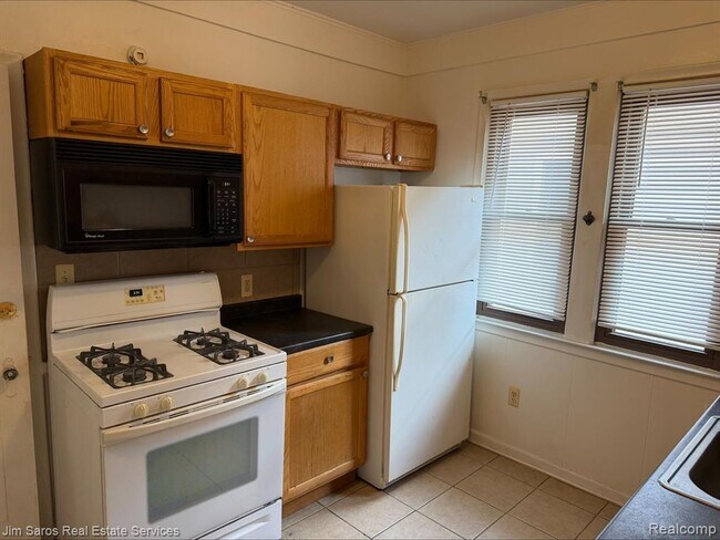 1326 Maryland St Unit 2F