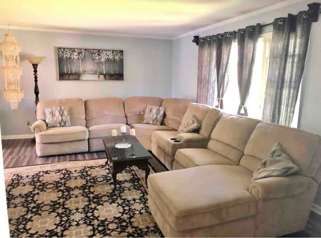 Photo - 3105 Covedale St