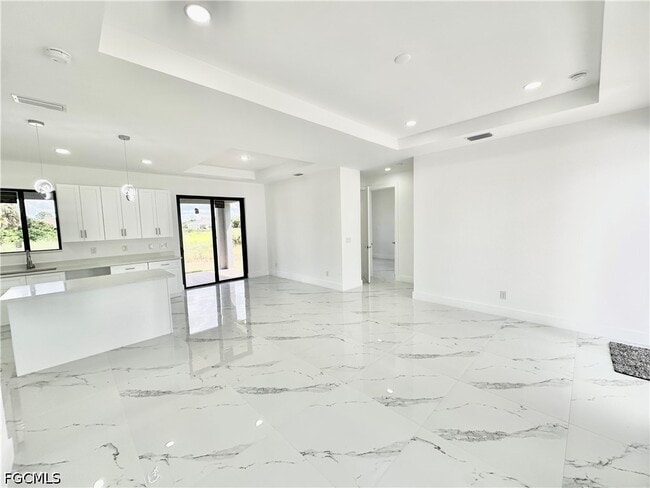 Photo - 1051 Eisenhower Blvd