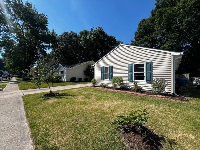 Photo - Updated brick ranch in Redwing