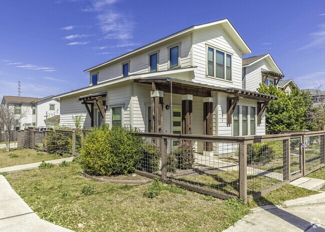 Building Photo - 603 Burleson St Rental